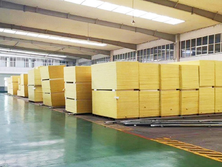 保溫材料廠家：離心玻璃棉是不燃還是難燃