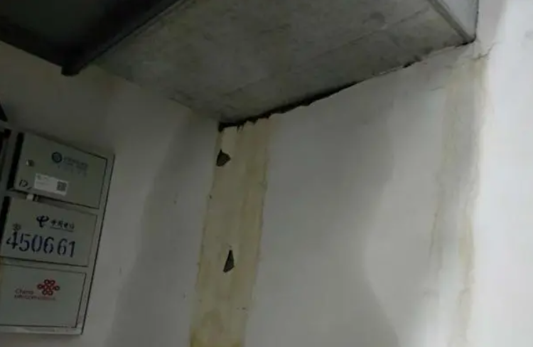 城市軌道交通車站防排煙風(fēng)管出現(xiàn)凝露滴水分析及解決辦法