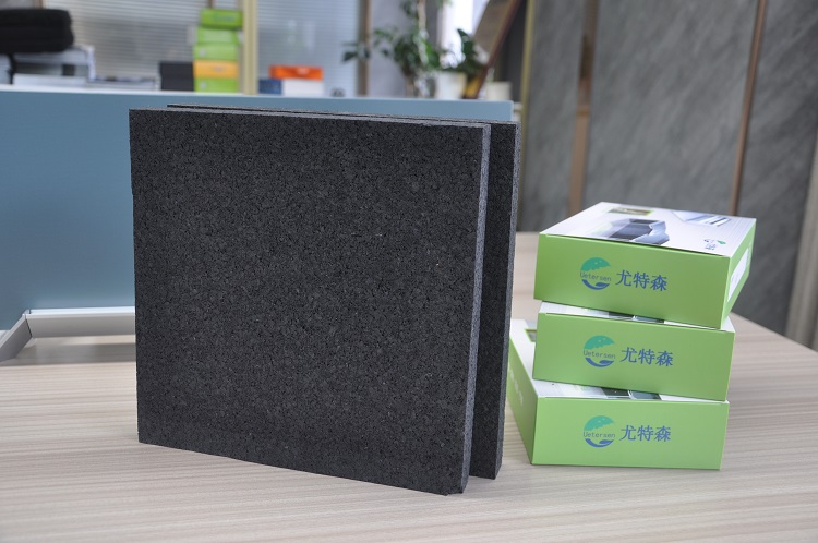 排水管表面裹上橡塑保溫棉有用嗎?