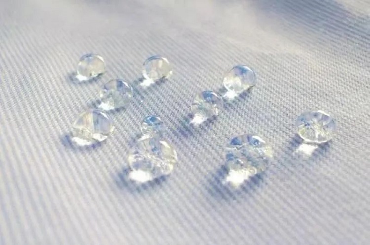 “全能型選手”——集防火、隔熱、疏水為一體，氣凝膠優(yōu)勢盡顯