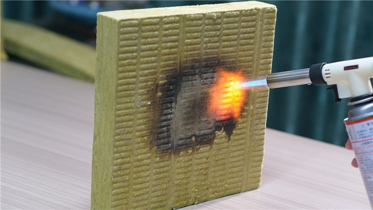 巖棉板是不是越厚越防火